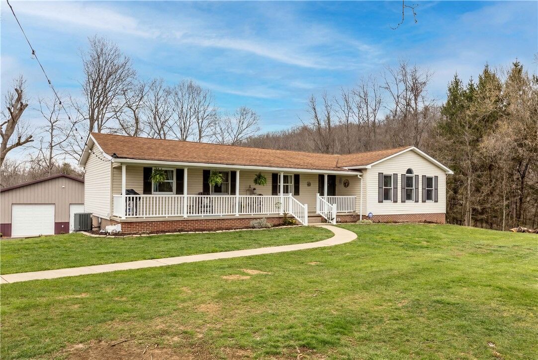 Property Photo:  87 Broad St  PA 15345 