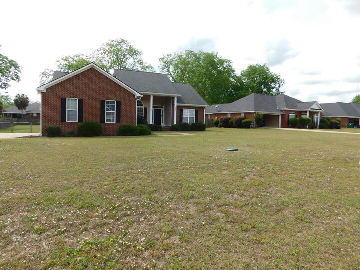 Property Photo: 252 Hawkstead Drive GA 31763