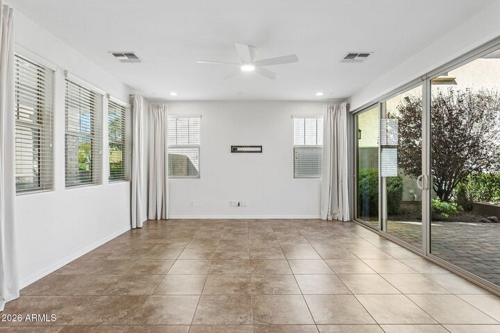 Property Photo:  922 S Agnes Lane  AZ 85296 