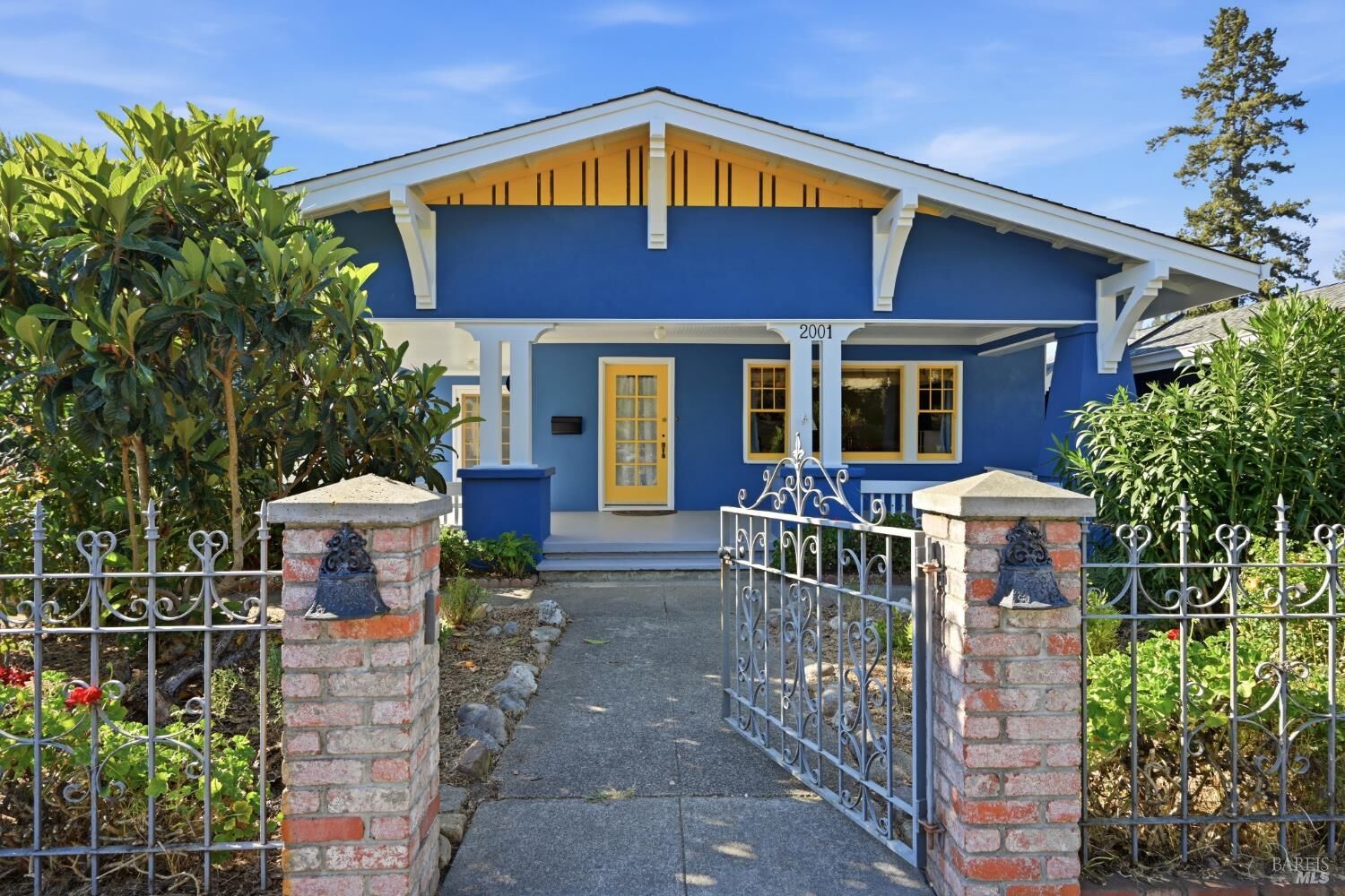 Property Photo:  2001 Rogers Way  CA 95404 