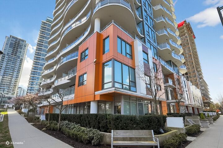 13318 104 Avenue 2602 — photo 1