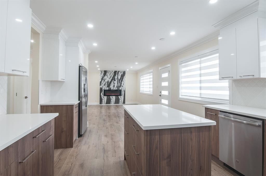 Property Photo:  20543 50A Avenue  BC V3A 6X3 