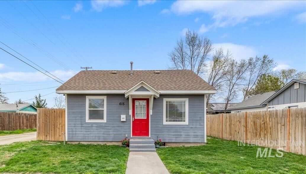 Property Photo:  615 S 4th Ave  ID 83605 