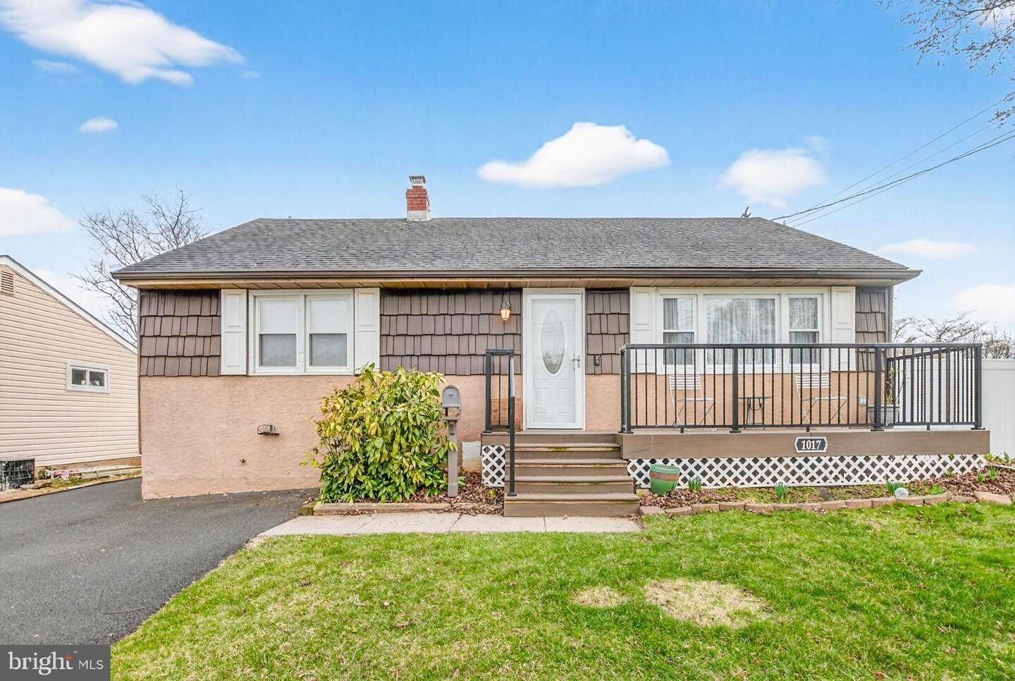 Property Photo:  1017 Garfield Avenue  PA 19038 