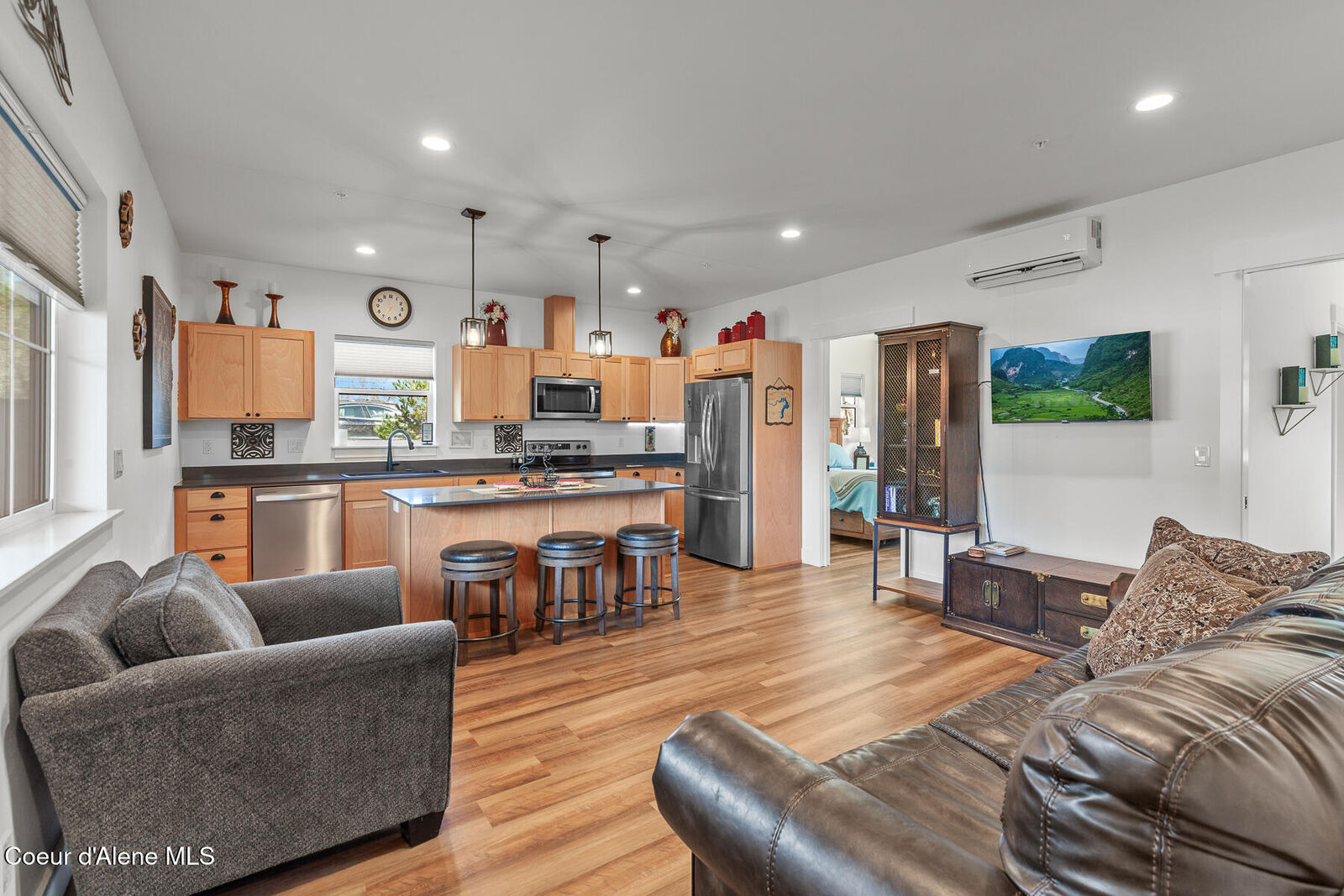 Property Photo:  50 Carnelian Ave 101  ID 83852 