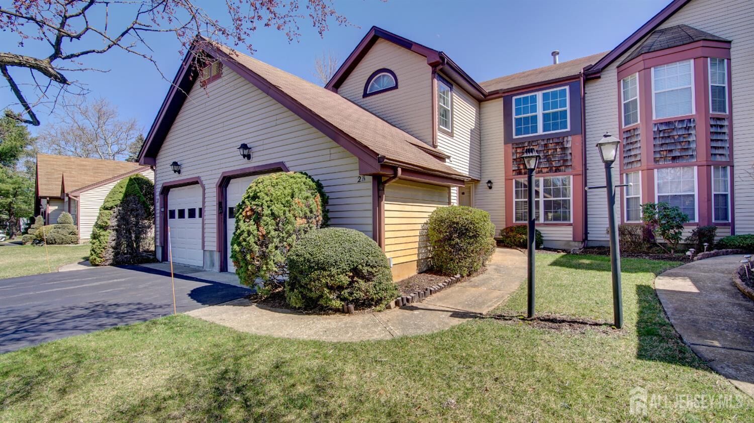 Property Photo:  2 Hempstead Drive  NJ 08831 