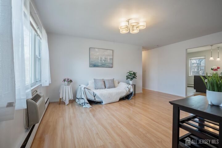 Property Photo: 5 York Drive 5B NJ 08817