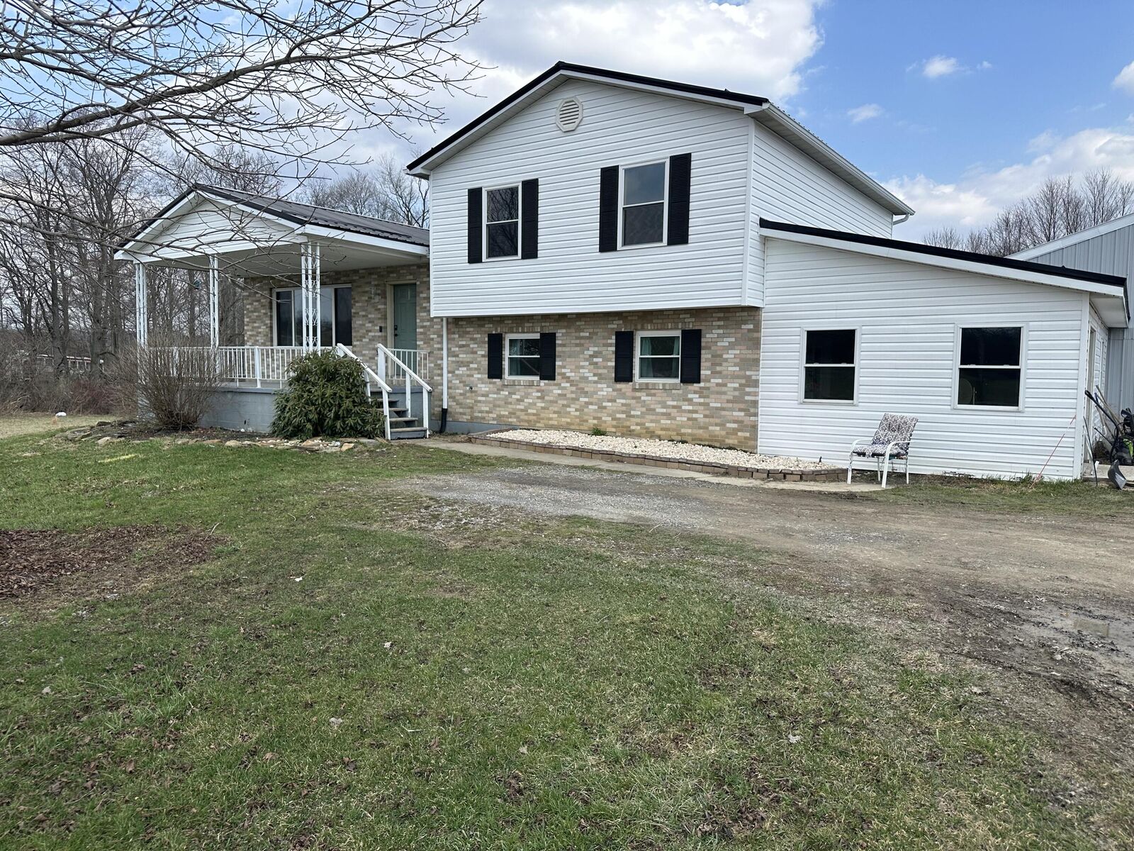 Property Photo:  814 Yohe Rd  PA 15851 