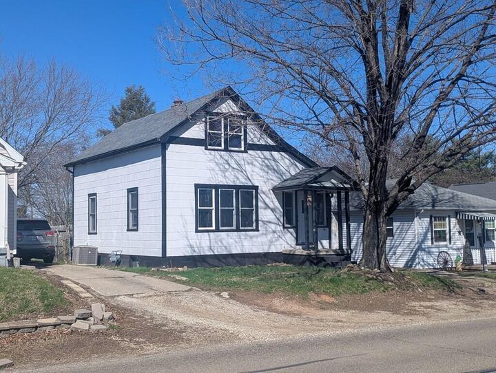 Property Photo:  571 Orange Street  OH 45601 