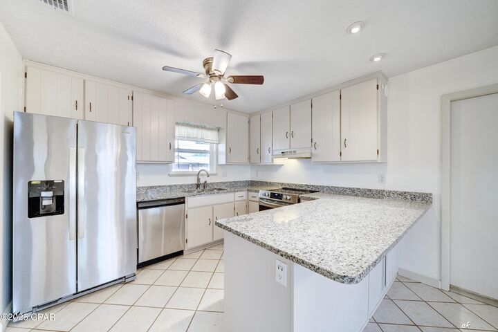 Property Photo:  603 Redbird Street  FL 32444 