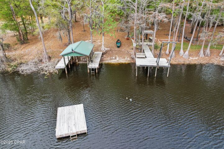 Property Photo: 2730 Mosquito Road FL 32428