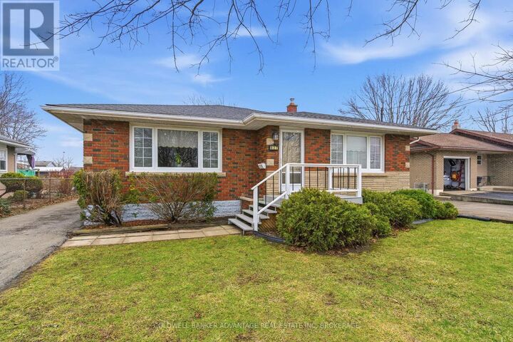 Property Photo:  927 Southworth Street  ON L3B 2A2 