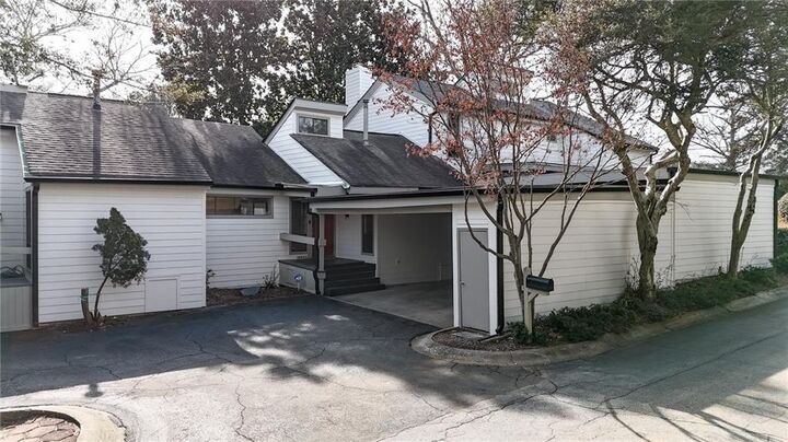 Property Photo:  4962 N Ellipse  GA 30068 