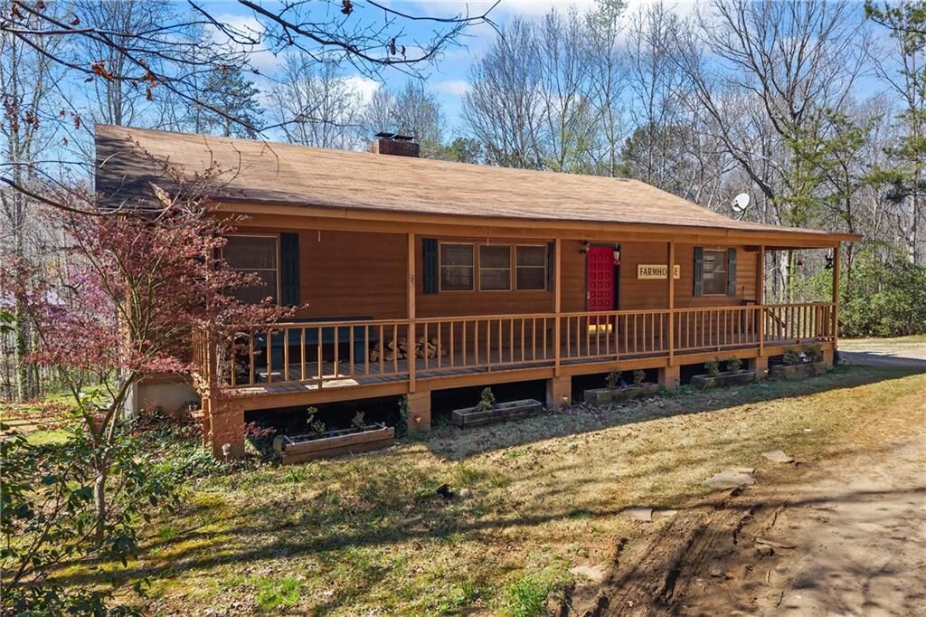 Property Photo: 300 Small Pond Drive GA 30528