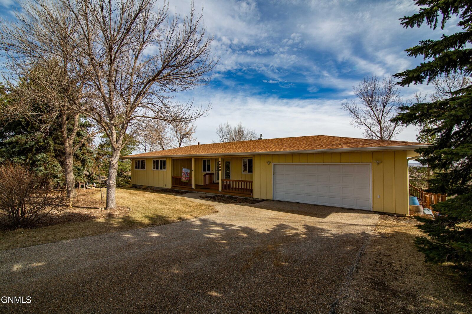 Property Photo:  4600 Highland Road NW  ND 58554 