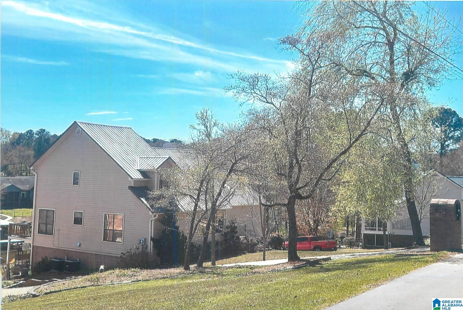 Property Photo:  260 Riverview Drive  AL 35054 