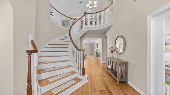 Property Photo: 6006 E Brook Court TX 77479