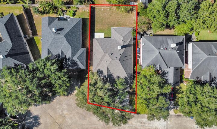 Property Photo: 7207 Glenbank Way TX 77095