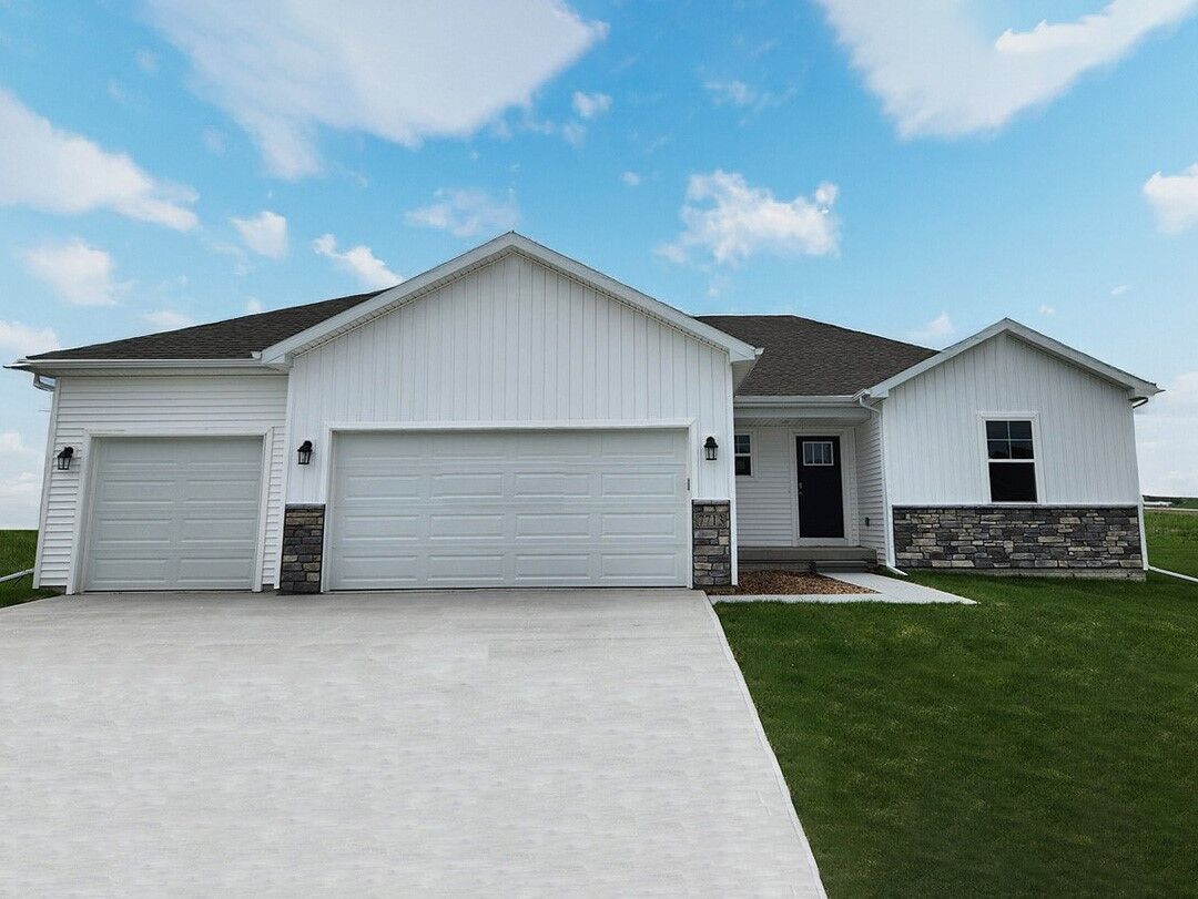 Property Photo:  2325 Butler Drive  IA 50003 