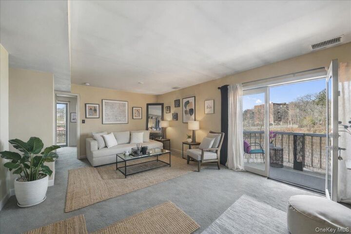 Property Photo: 37 Harbor Lane 2A NY 10805