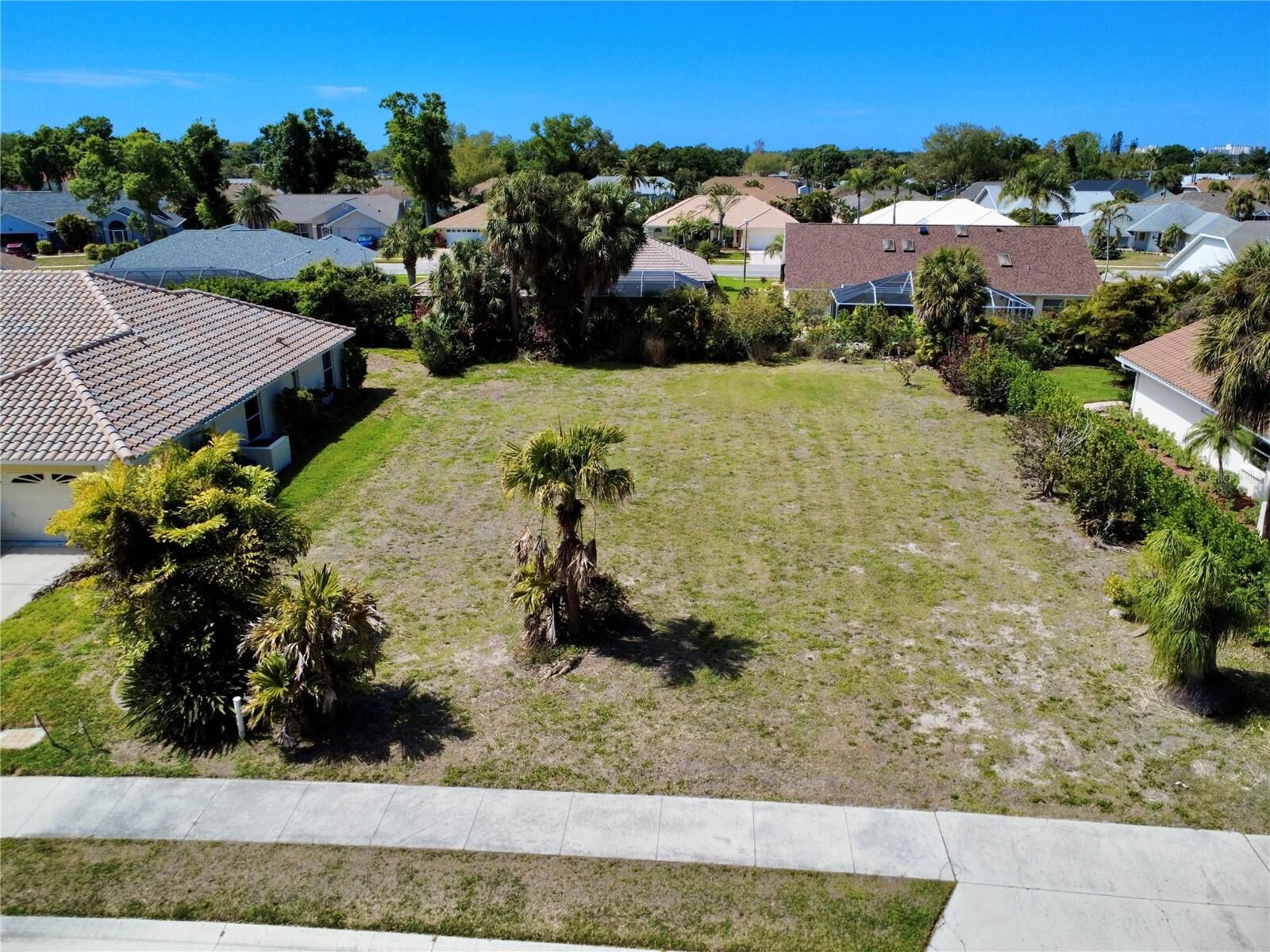 Property Photo:  565 Park Estates Square  FL 34293 