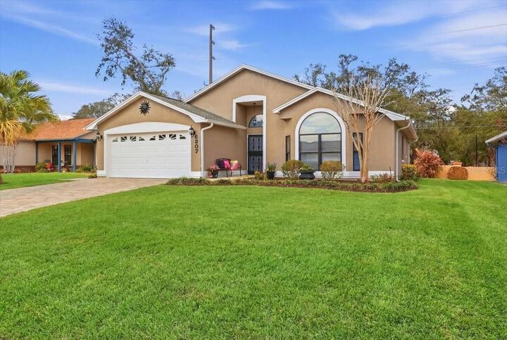 Property Photo:  6307 Egret Drive  FL 33809 