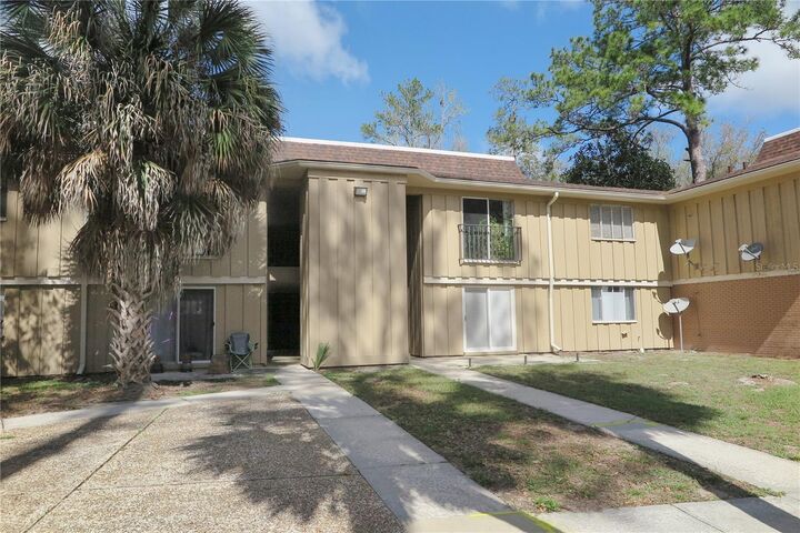 Property Photo: 507 NW 39th Drive 210 FL 32607