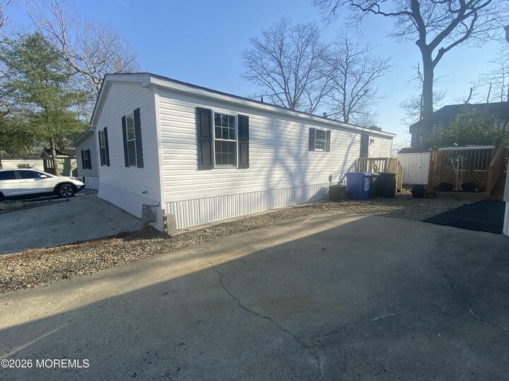 Property Photo:  11 Oak Tree Lane  NJ 08050 