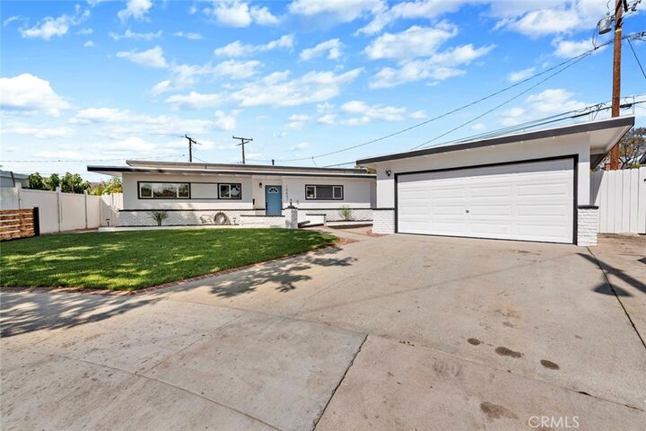 Property Photo:  10607 La Alba Drive  CA 90603 