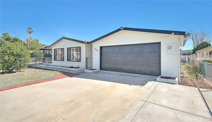 Property Photo: 44591 Springwood CA 92544