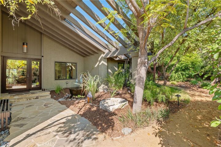 Property Photo:  4556 Poe Avenue  CA 91364 