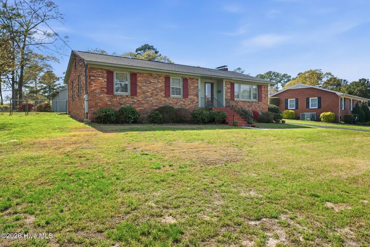Property Photo:  104 McDonald Drive  NC 28379 
