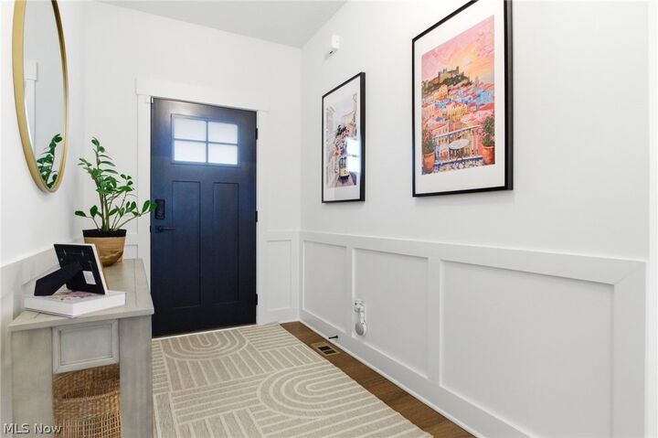 Property Photo:  11201 Creek View Way  OH 44028 