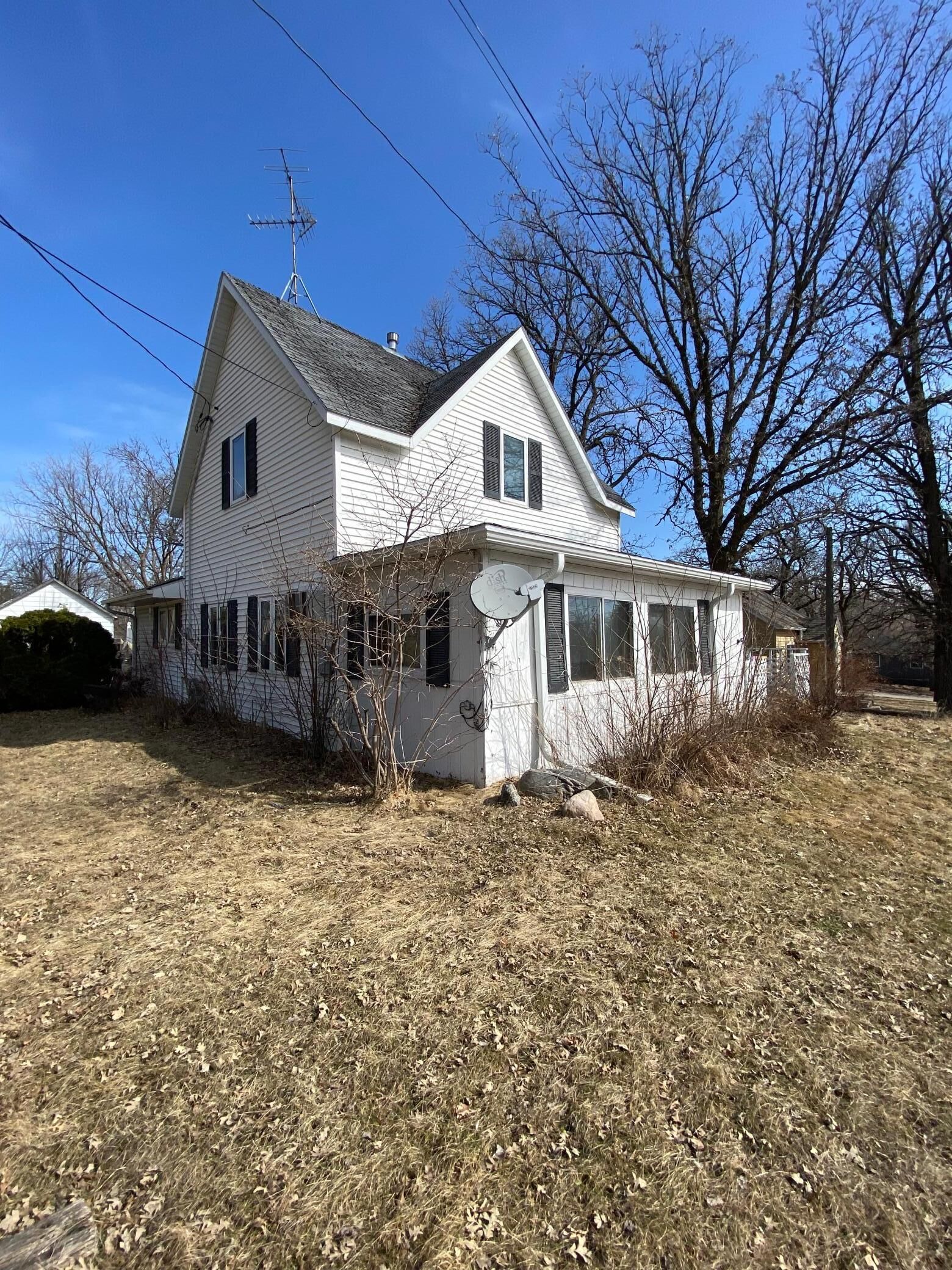 Property Photo:  1115 6th Avenue E  MN 56308 