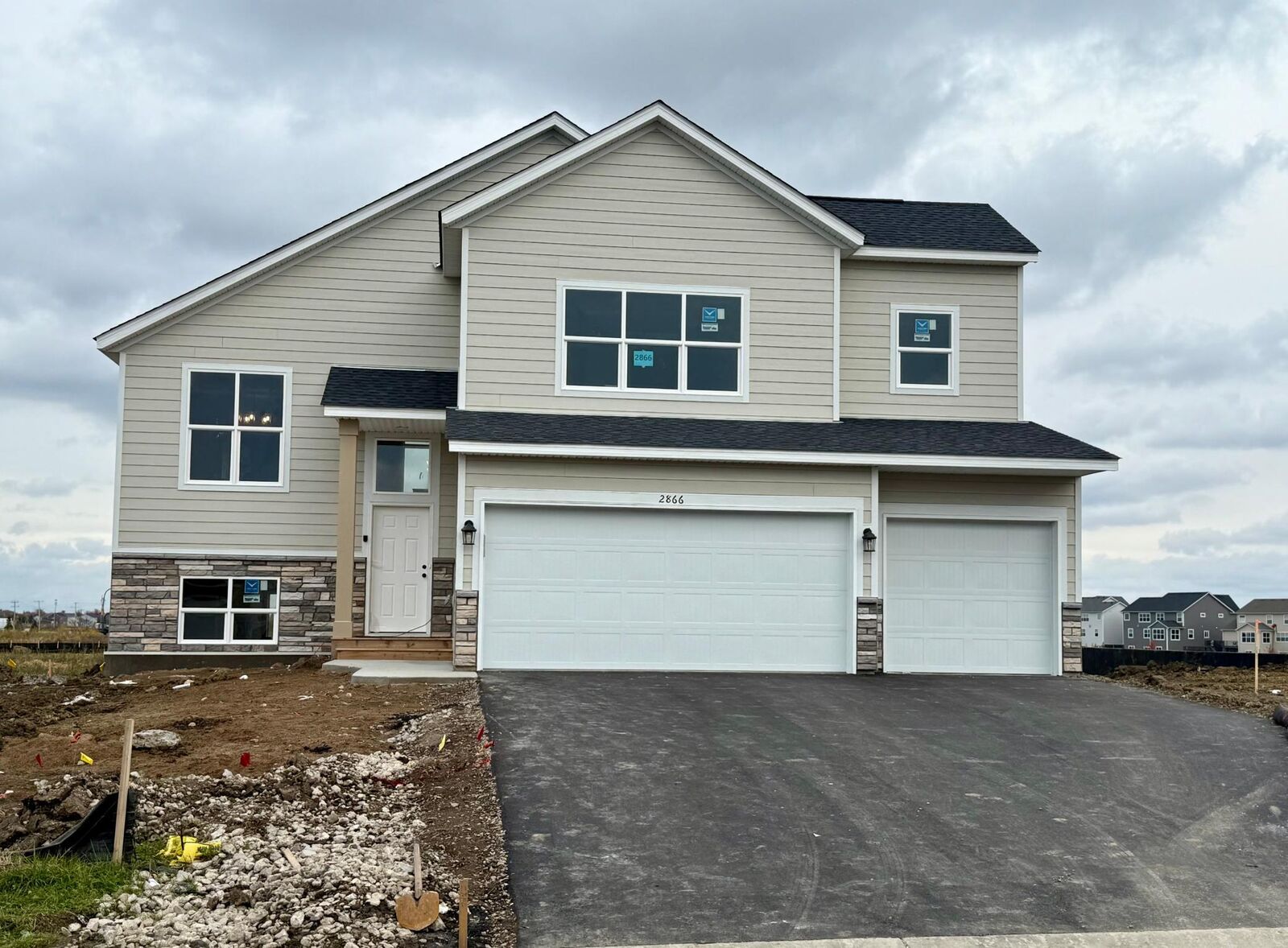 Property Photo:  2739 Ivy Avenue NE  MN 55376 