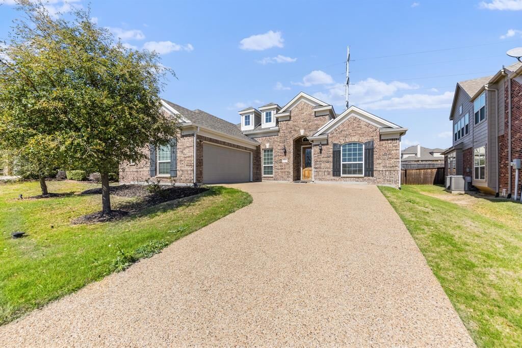 Property Photo: 13921 Bluebell Drive TX 75068