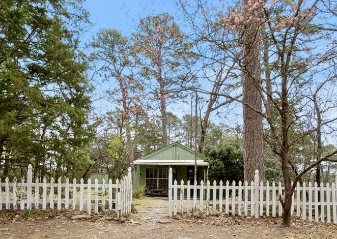 Property Photo:  60 Clay Street  AR 72632 