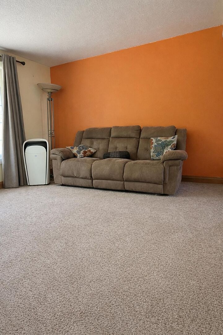 Property Photo: 8511 McLaughlin Lane OR 97601