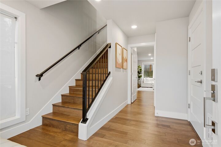 Property Photo:  12129 NE 109th Way  WA 98033 