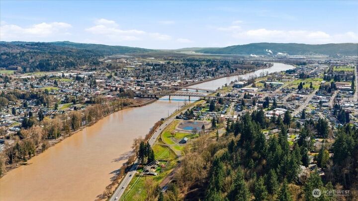 Property Photo:  101  Fishers Lane  WA 98632 