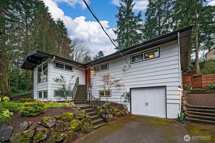 Property Photo: 13525 4th Avenue NE WA 98125