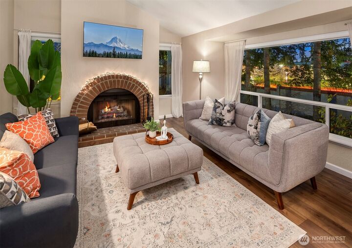 Property Photo:  705  143rd Avenue NE A4  WA 98007 