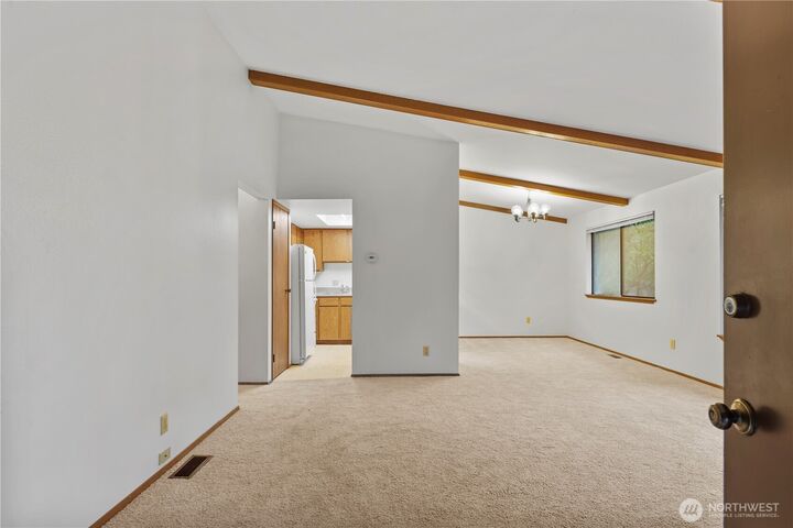 Property Photo: 6822 NE 153rd Pl WA 98028