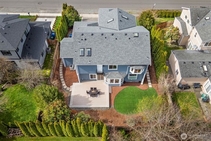 Property Photo: 3712 88th Avenue SE WA 98040