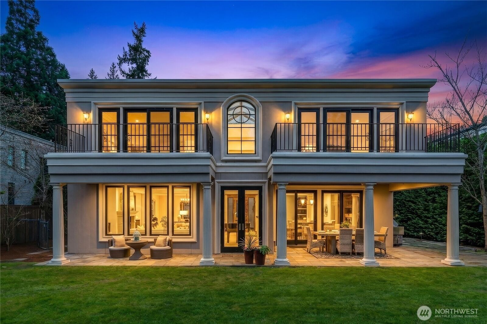 Property Photo:  1444  Evergreen Point Rd  WA 98039 