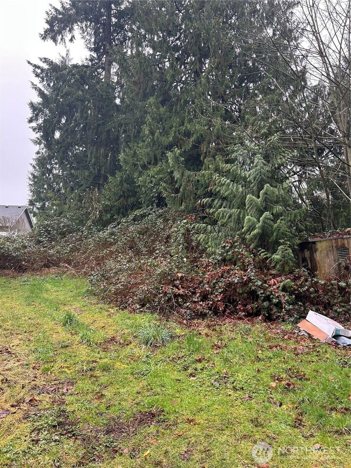 Property Photo: 9508 204th Ave E WA 98391