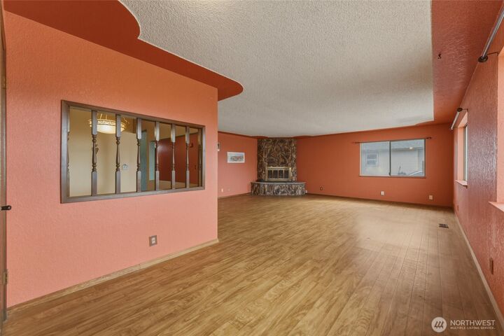 Property Photo: 1427 Wilkenson Street OR 97862