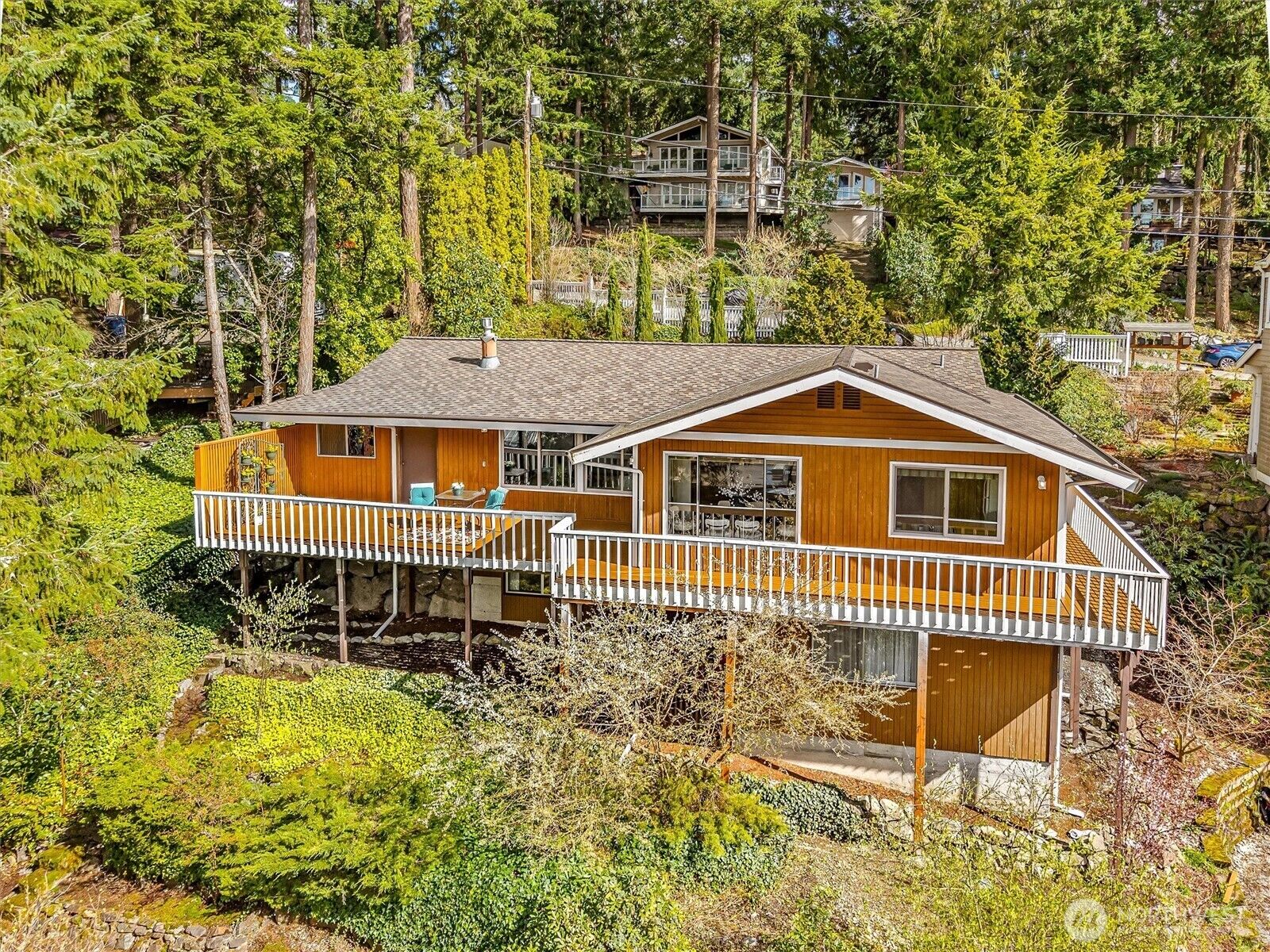 Property Photo:  919  207th Avenue NE  WA 98074 