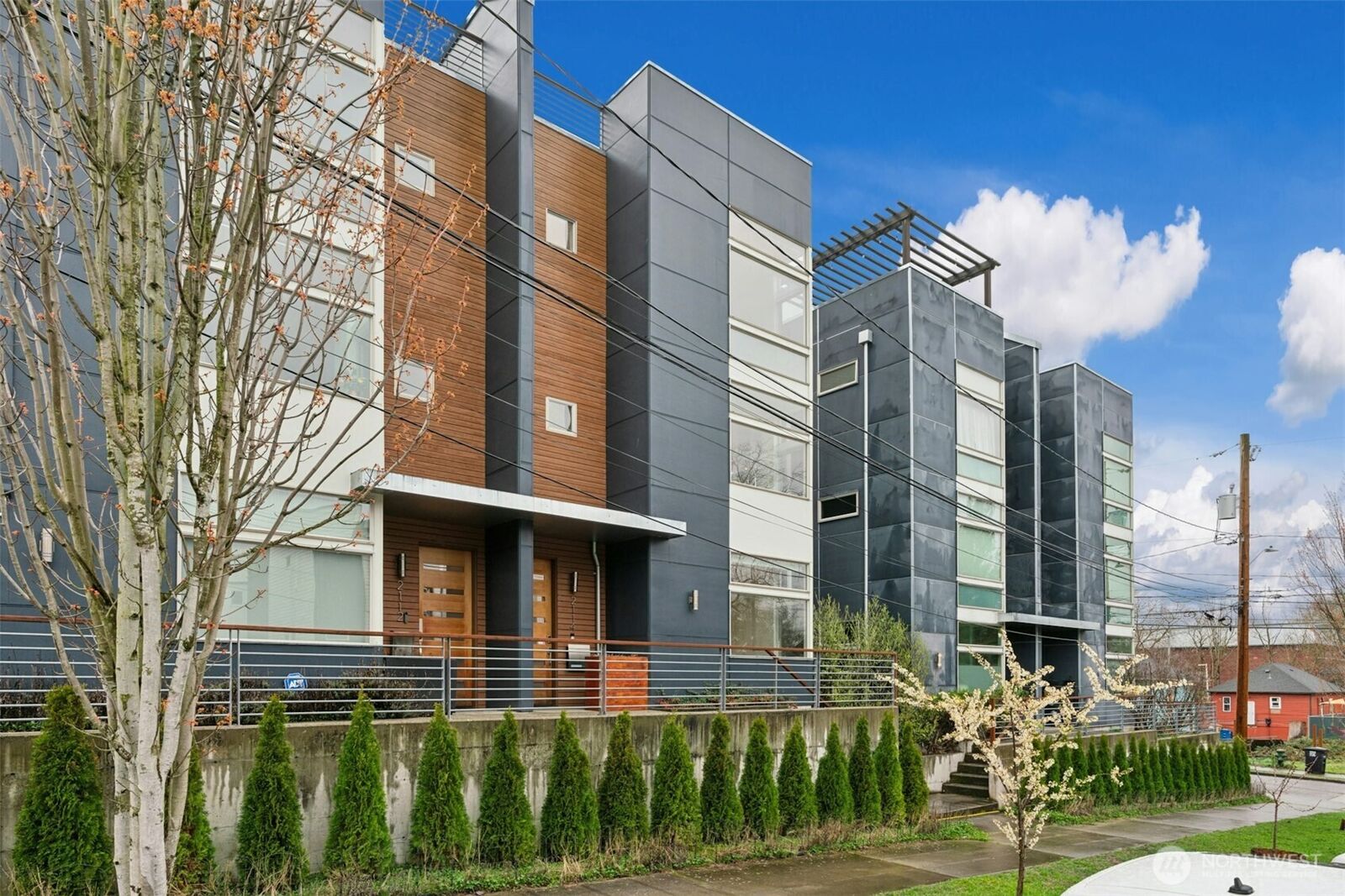 Property Photo: 2114 E James Street WA 98122