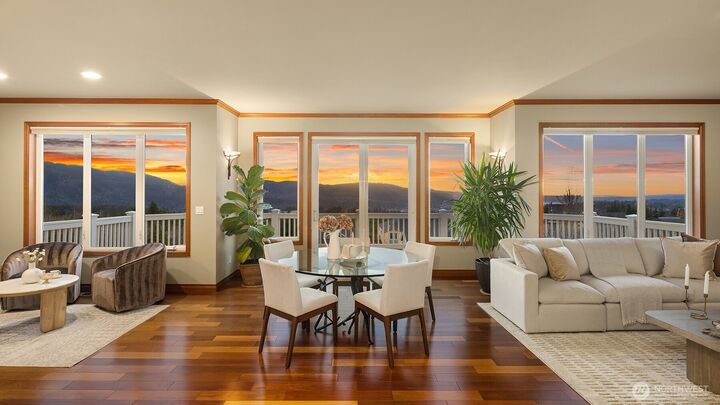 Property Photo:  2449 NE Davis Loop  WA 98029 